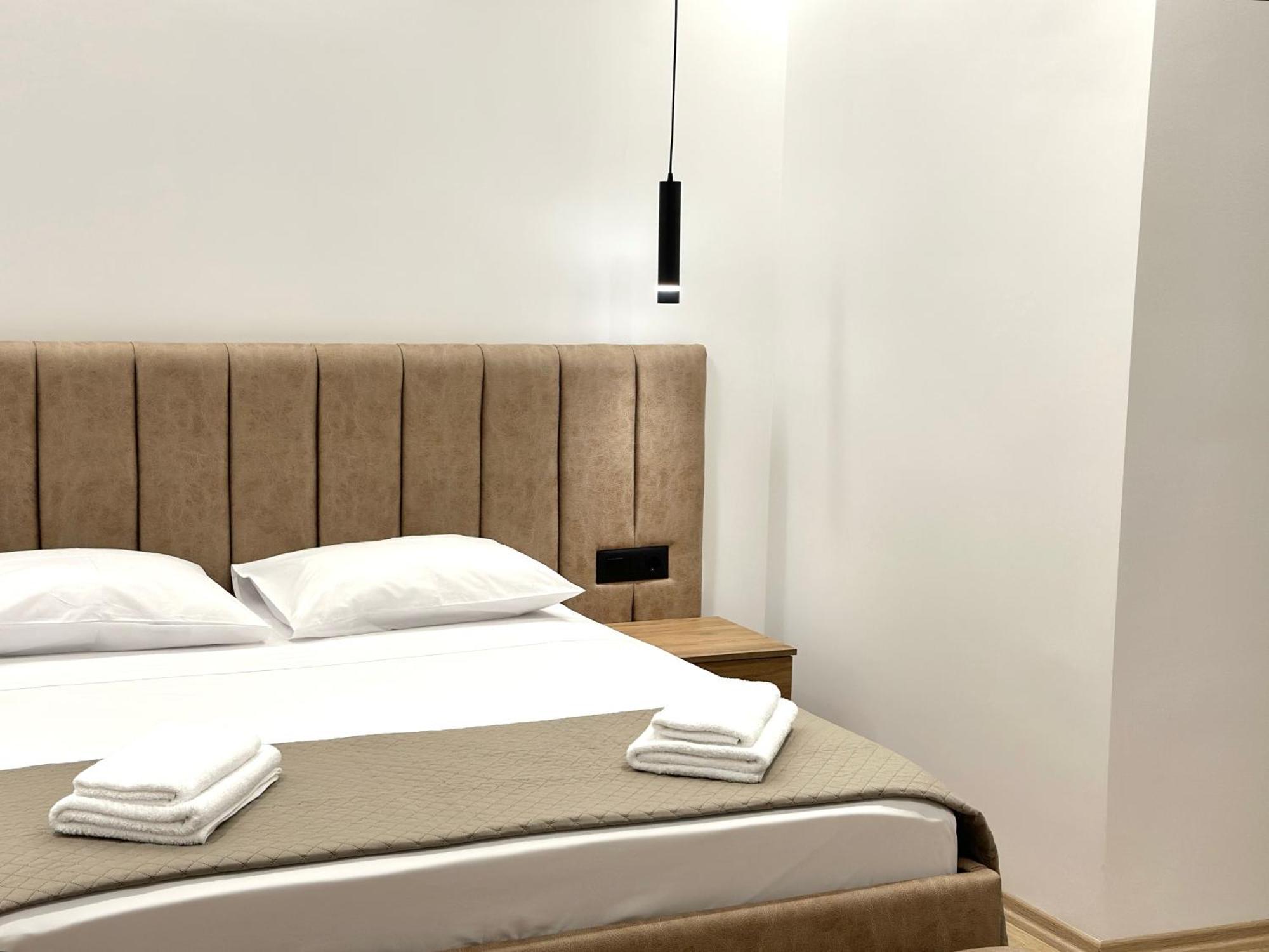 סרנדה Keos Hotel מראה חיצוני תמונה