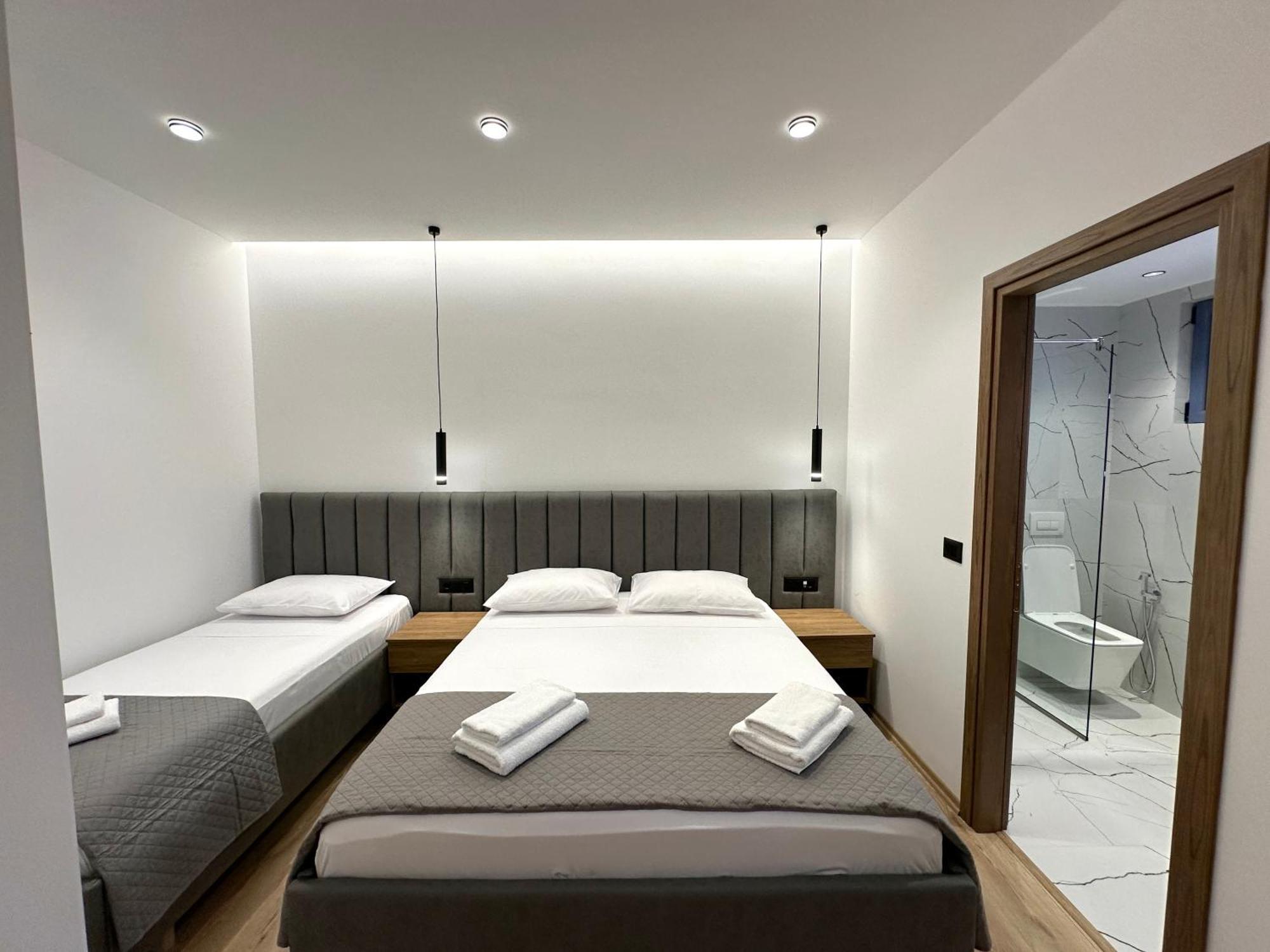 סרנדה Keos Hotel מראה חיצוני תמונה