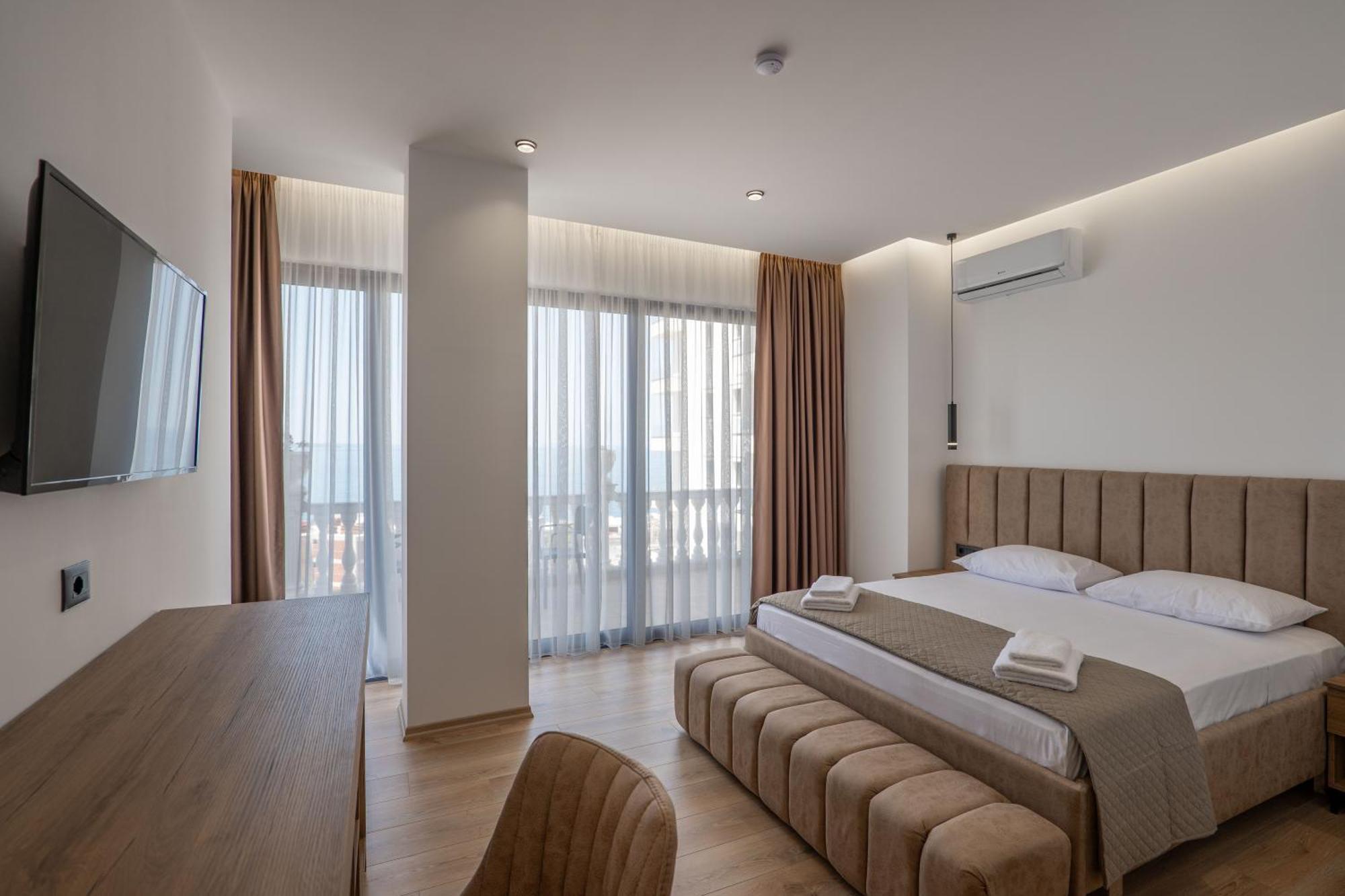 סרנדה Keos Hotel מראה חיצוני תמונה