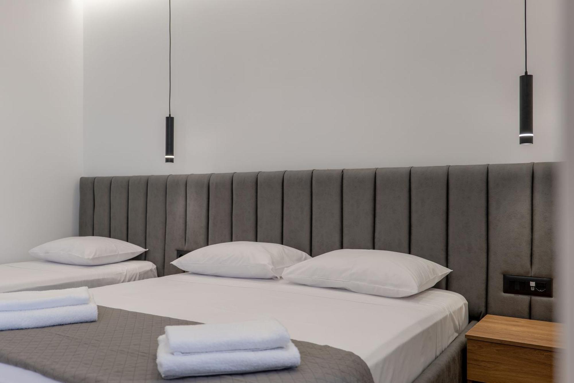 סרנדה Keos Hotel מראה חיצוני תמונה