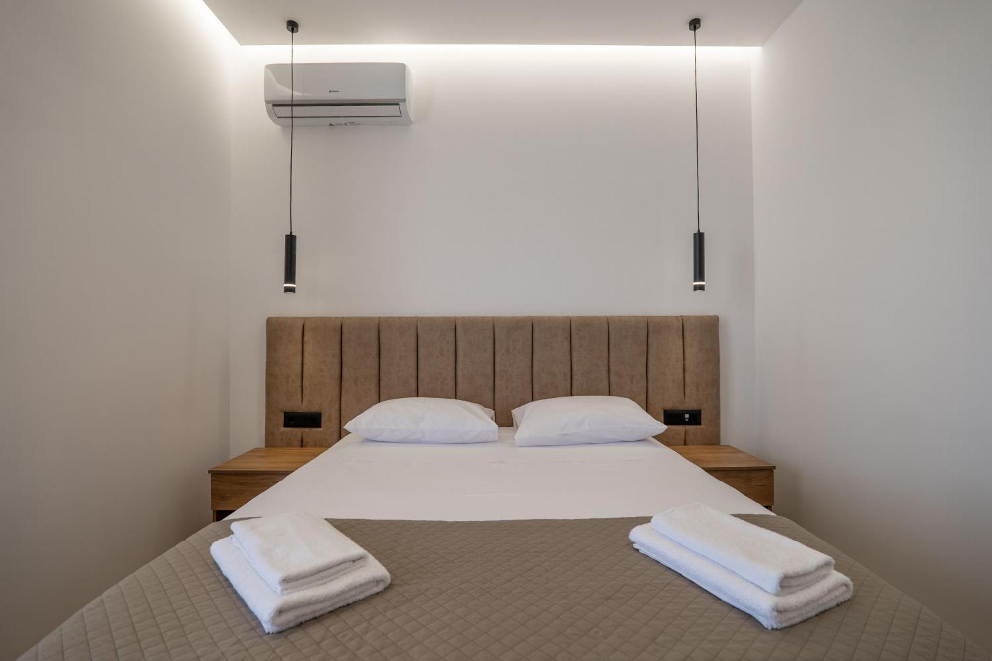 סרנדה Keos Hotel מראה חיצוני תמונה
