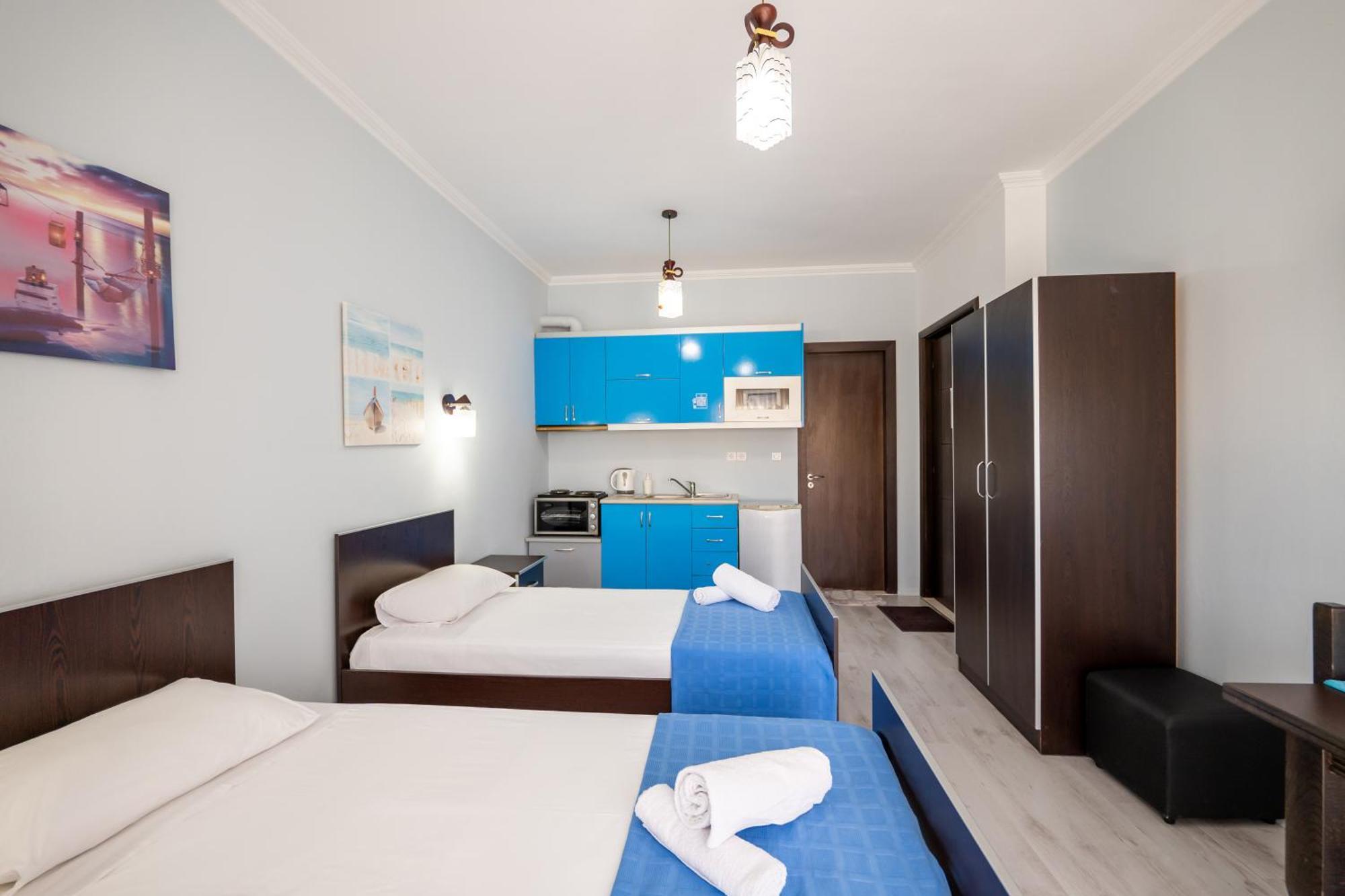 סרנדה Keos Hotel מראה חיצוני תמונה