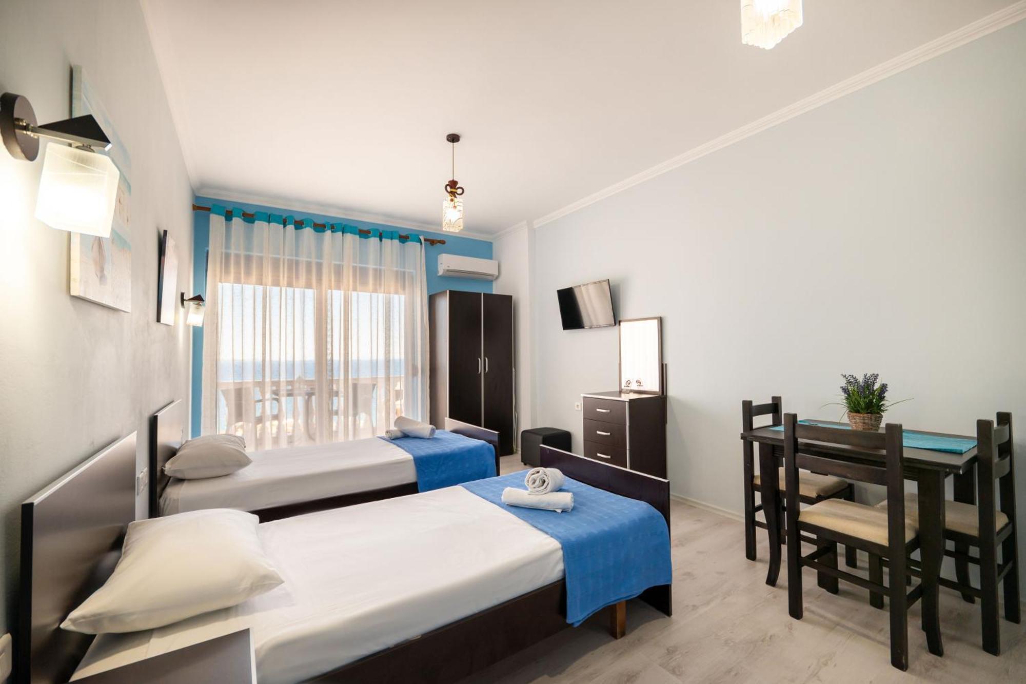 סרנדה Keos Hotel מראה חיצוני תמונה